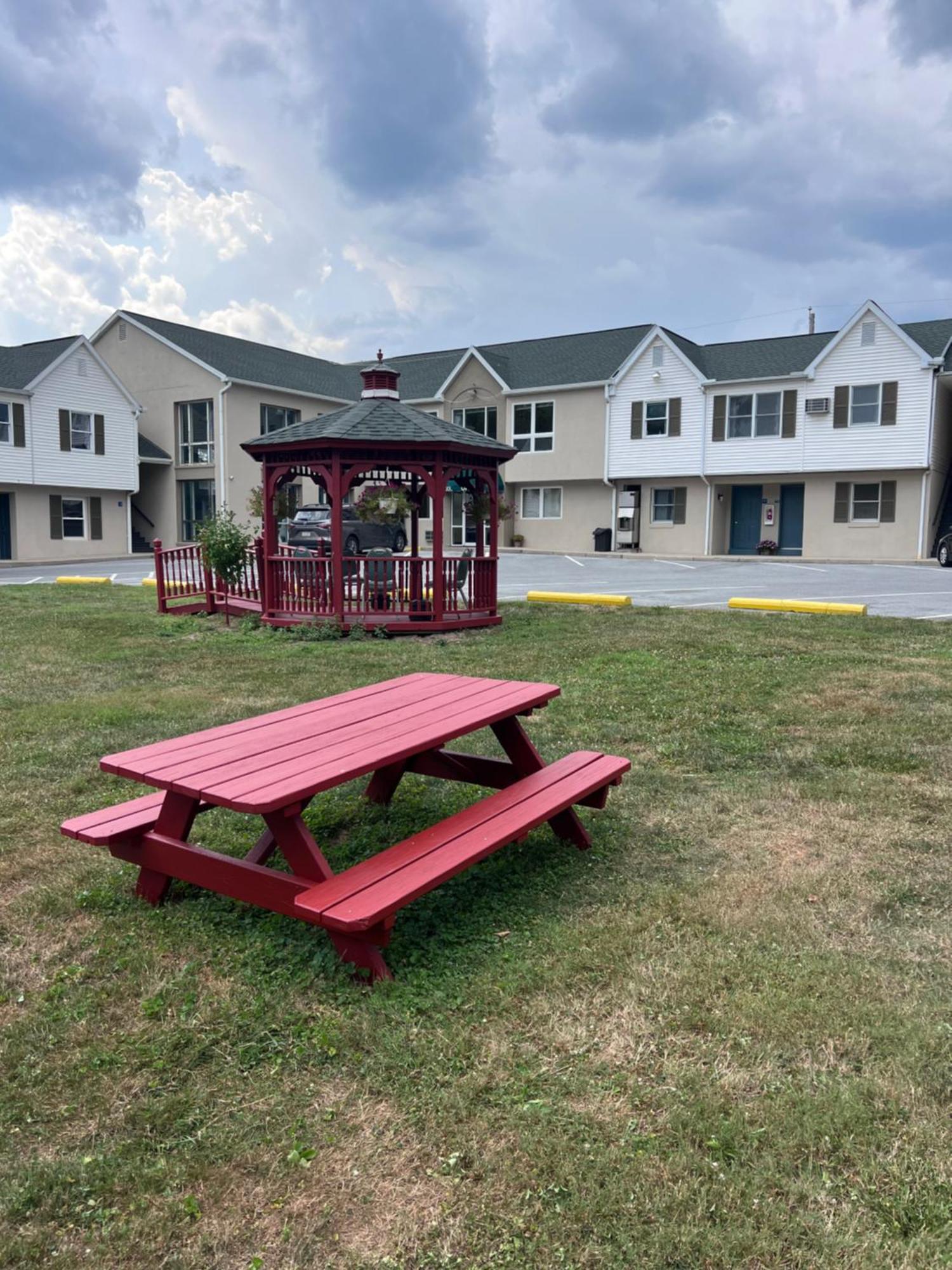 Rodeway Inn & Suites Hershey Esterno foto